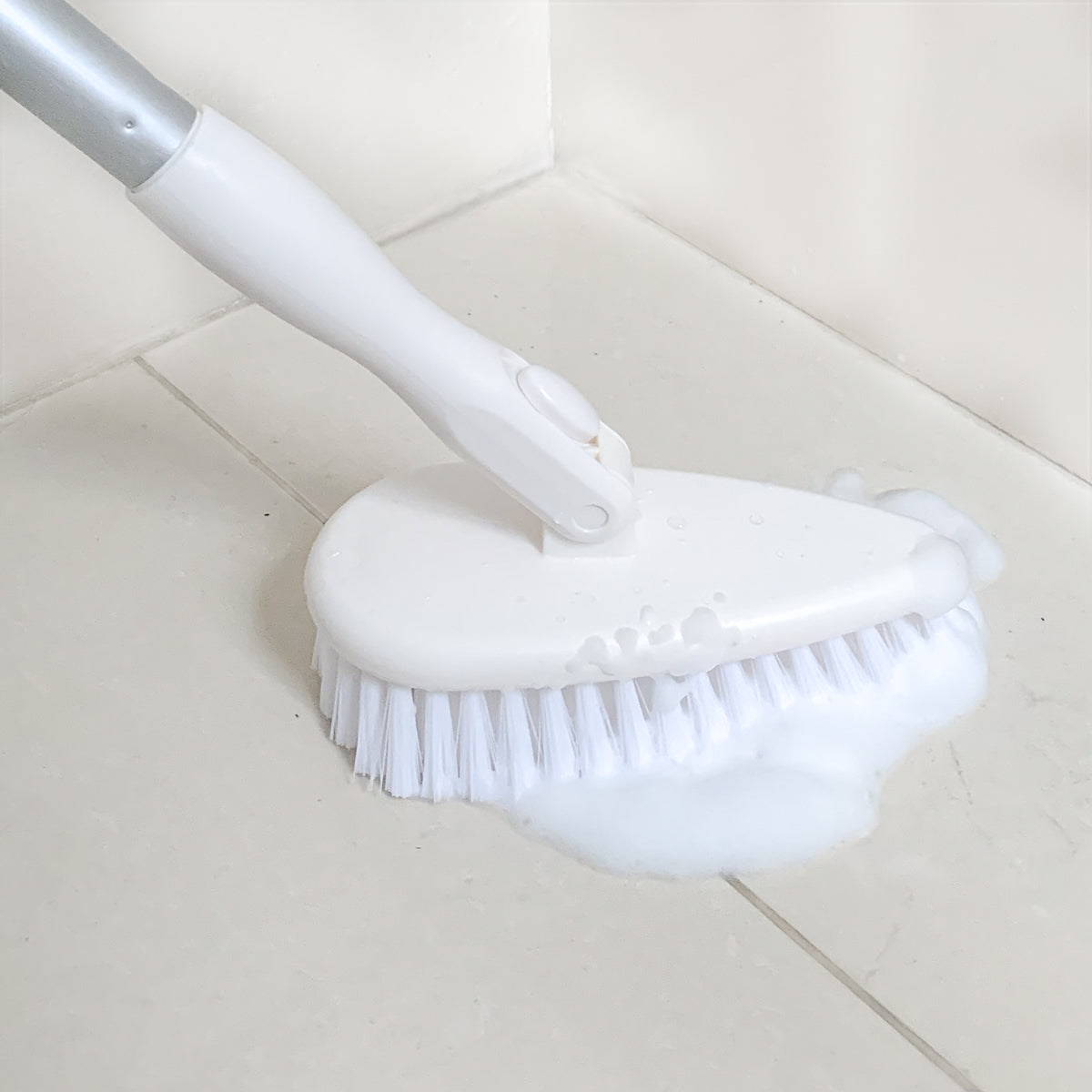 Qaestfy Shower Bathtub Tile Scrubber Brush with Extendable